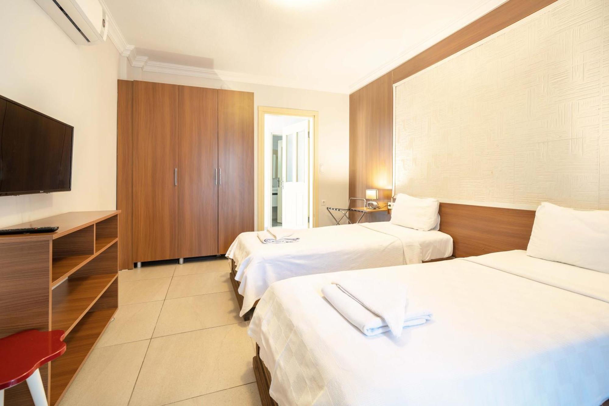 Dedeminn Garden Hotel เกอเจค ภายนอก รูปภาพ