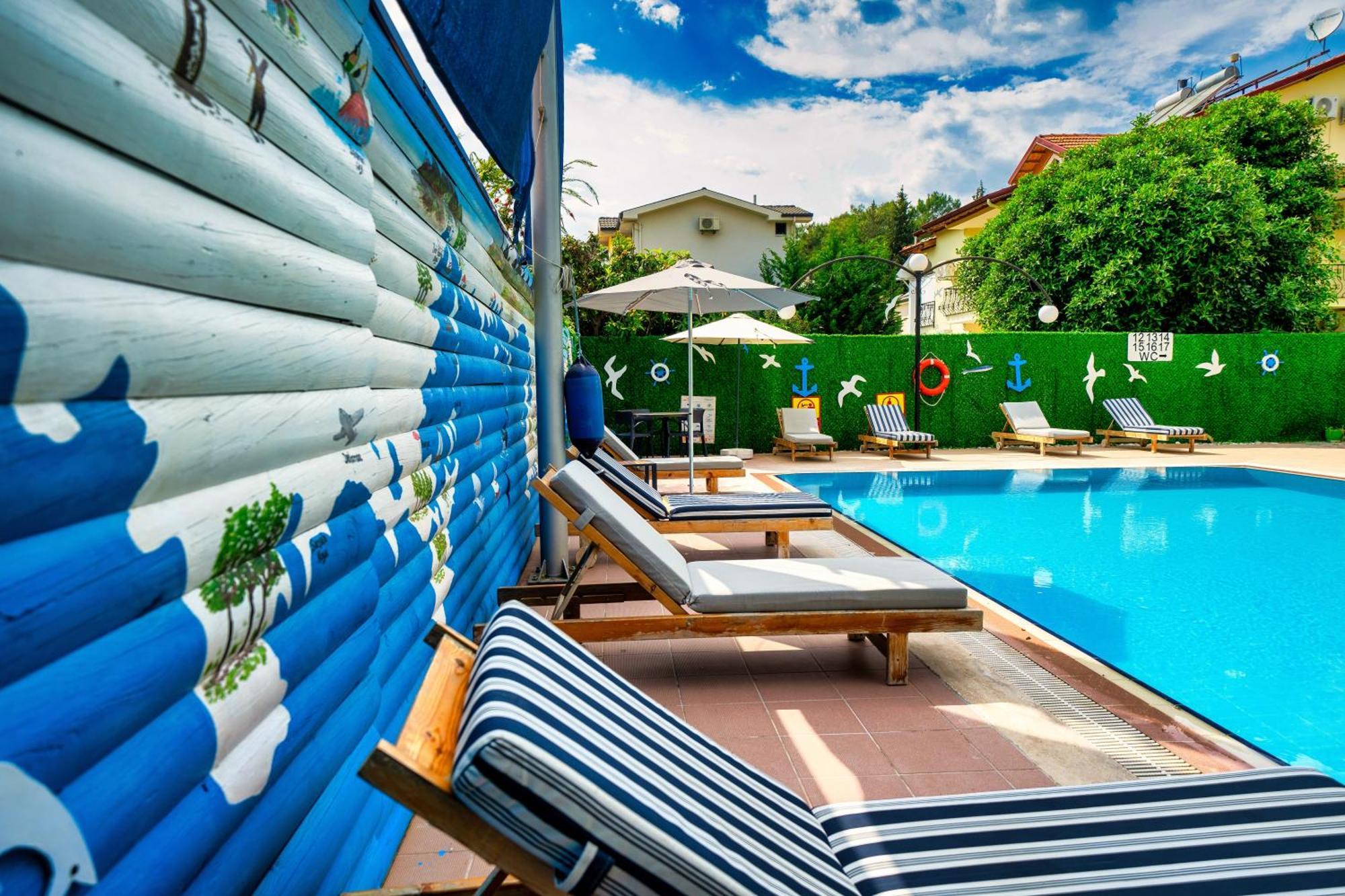 Dedeminn Garden Hotel เกอเจค ภายนอก รูปภาพ