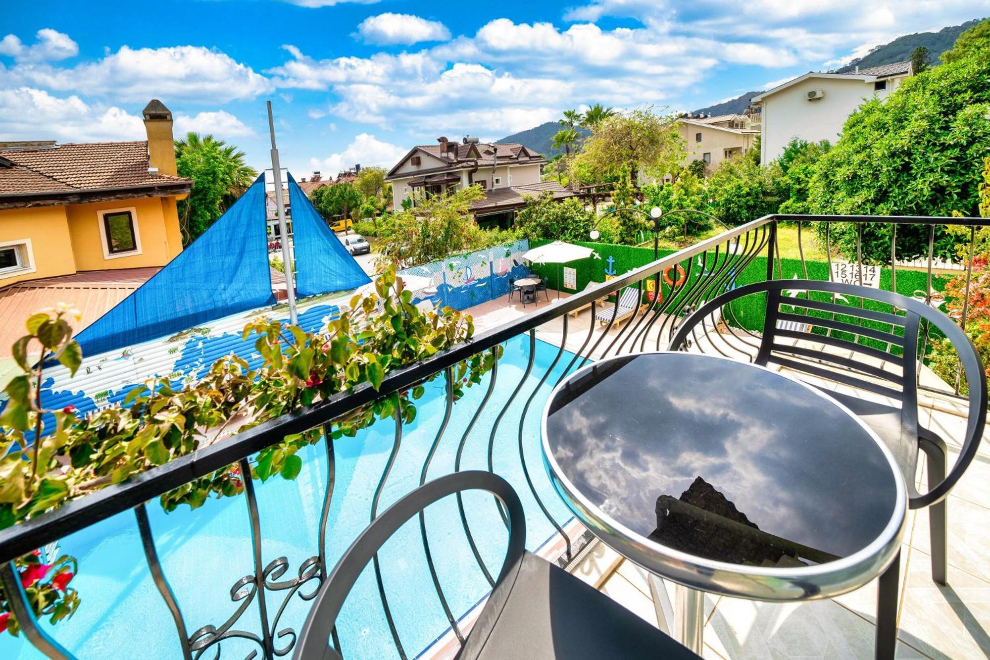Dedeminn Garden Hotel เกอเจค ภายนอก รูปภาพ